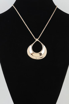 Polished Ripple Teardrop Twisted Necklace