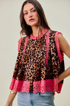 SO ME Leopard Button Up Pleated Sleeveless Blouse