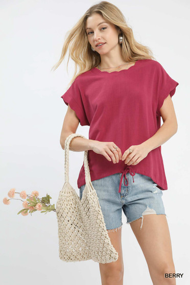 Umgee Linen Scalloped Round Neck Top