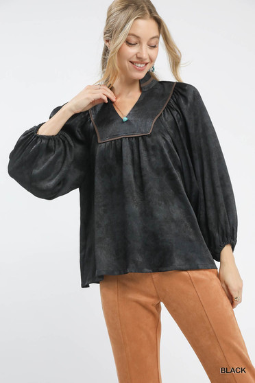 Umgee Crinkle Brocade Long Sleeve Blouse