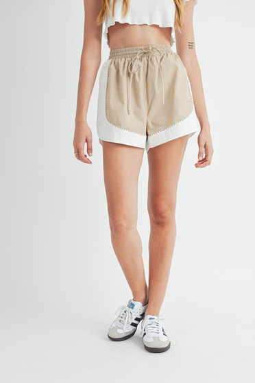 MABLE Drawstring Waist Contrast Trim Detail Shorts
