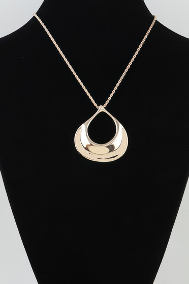 Polished Ripple Teardrop Twisted Necklace