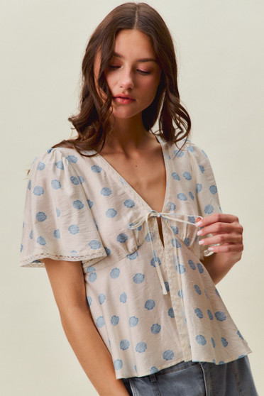 SO ME Shell Print Tie Front Flutter Sleeves Blouse Top