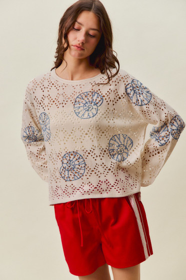 SO ME Seashell Lightweight Sweater Top