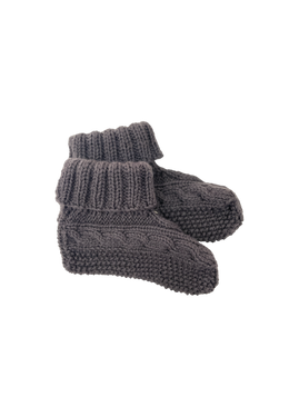 Step into unparalleled comfort and style with our premium cream-colored woollen adult socks. These socks are meticulously crafted to wrap your feet in a cocoon of warmth and luxury, perfect for embracing the chilly days ahead. Whether you're relaxing at home or stepping out into the world, our woollen socks guarantee a blend of timeless elegance and unmatched coziness