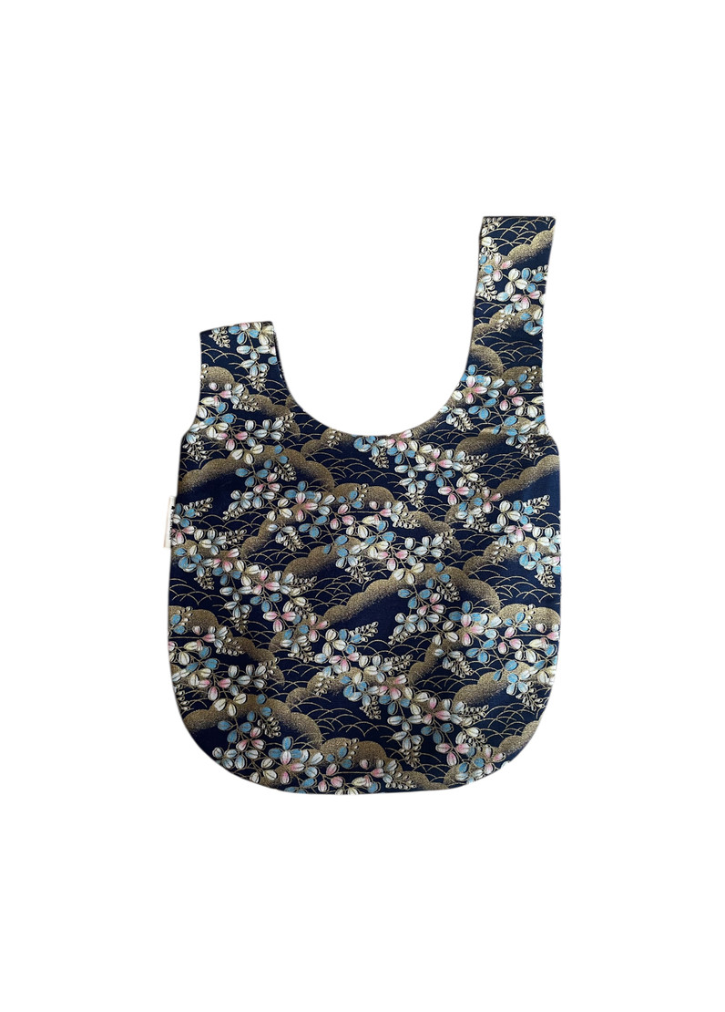 This Japanese Knot Bag is ideal for days out, keeping your small craft projects or going out with friends.