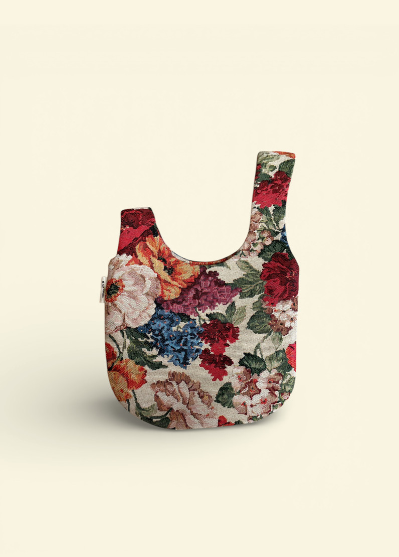 This Japanese Knot Bag is ideal for days out, keeping your small craft projects or going out with friends.