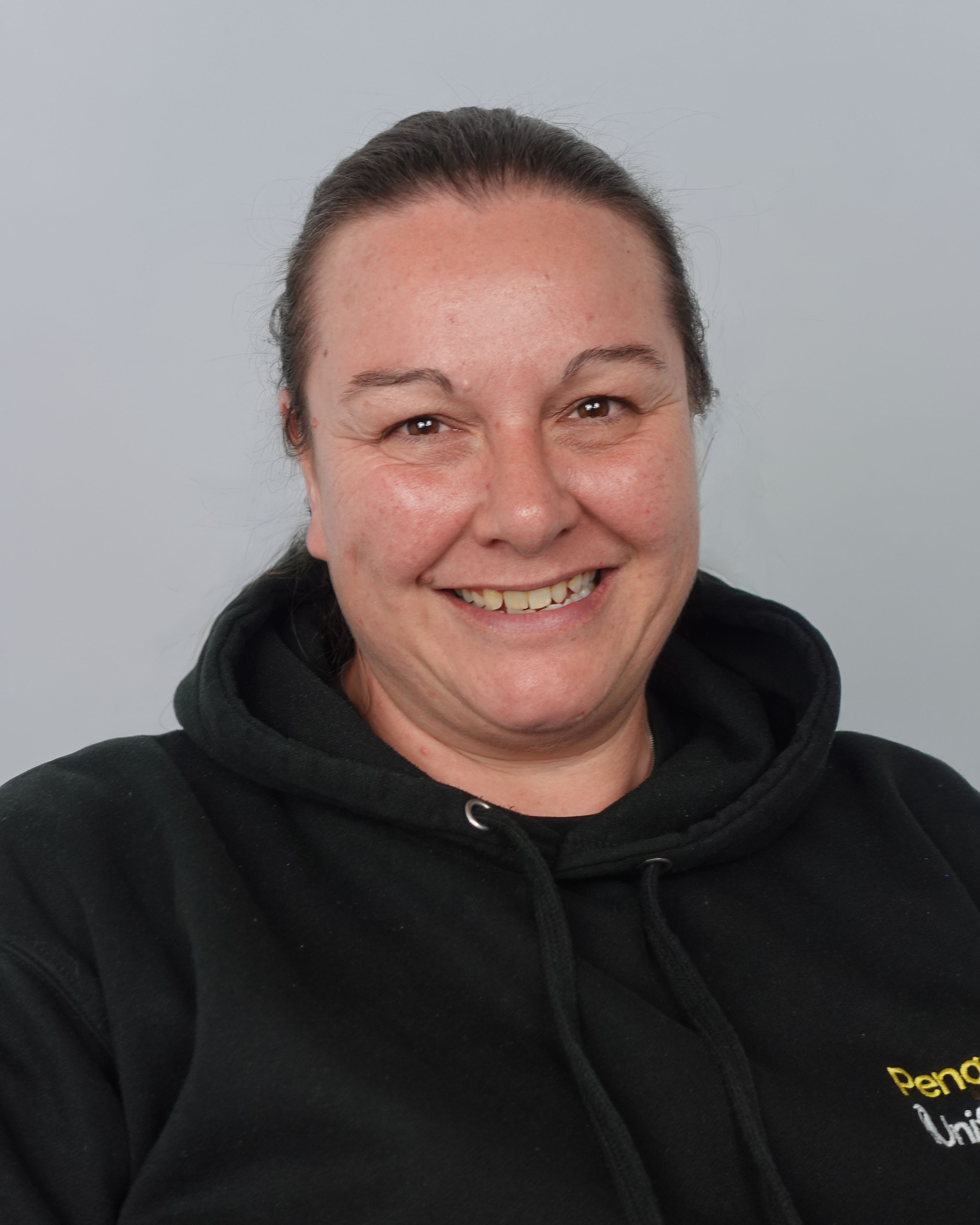 Laura close-up – Penguin Uniform