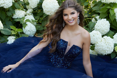 Saving Money for Your Dream Prom Dress: What You Need to do in 4 Months