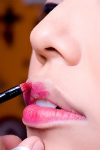 Get the Best Look for Homecoming 2013 with these Fall Makeup Trends