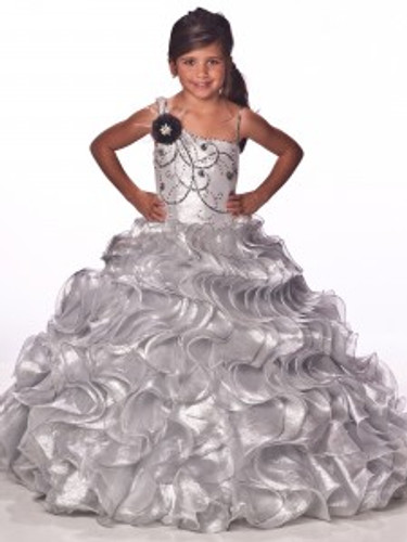 Overcoming the Fear of Public Speaking Before Your Next Pageant