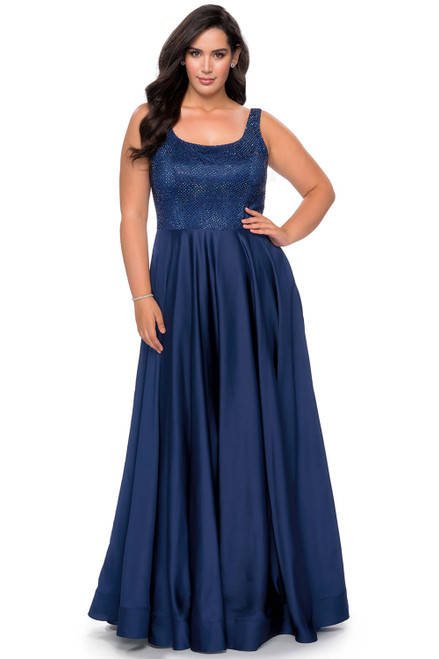 flattering prom dresses for plus size