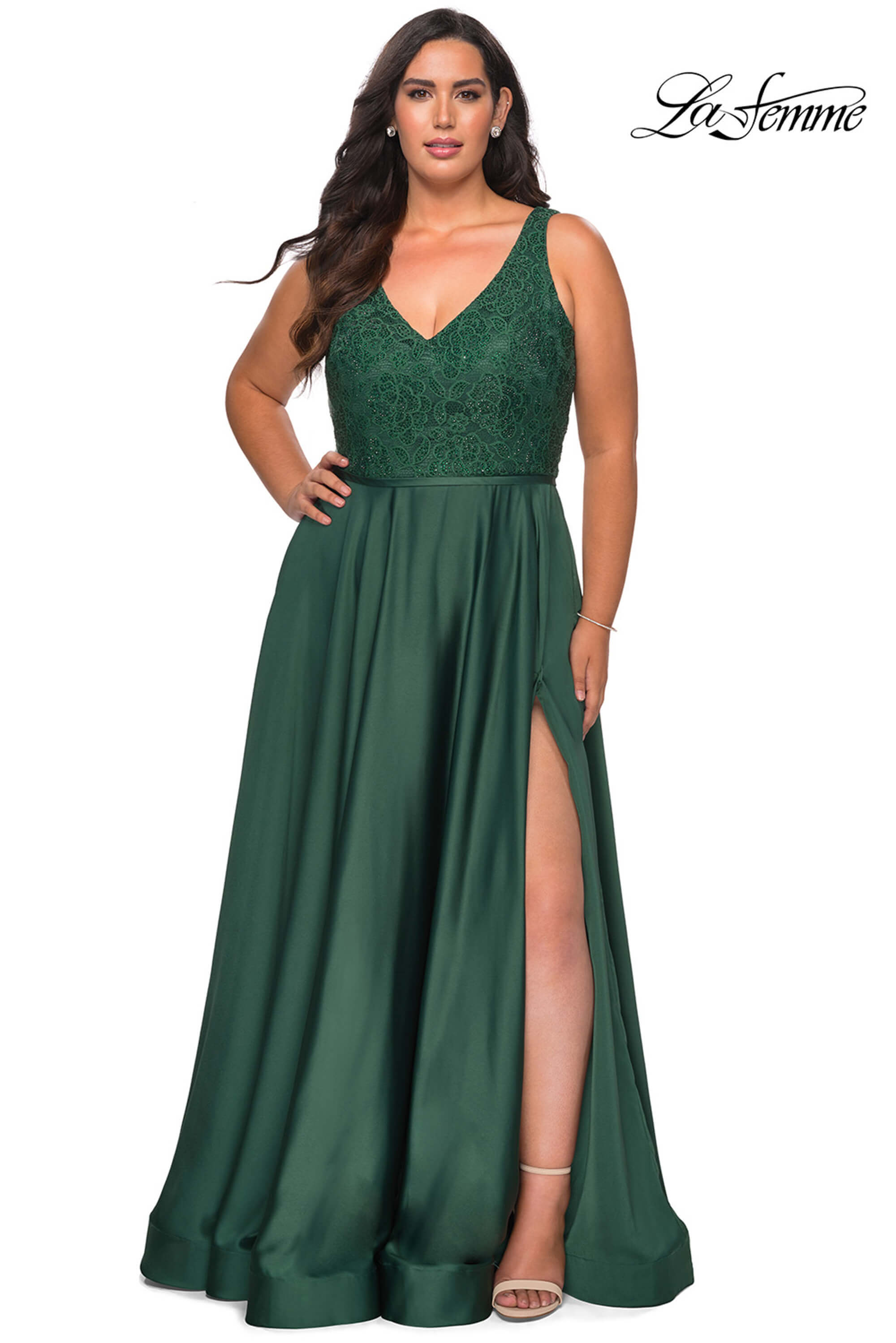 A-Line La Femme Plus Size Prom Dress 29004 (Emerald) (12W) V-neck A-line La Femme Plus Size Prom Dress 29004 - PromHeadquarters.com