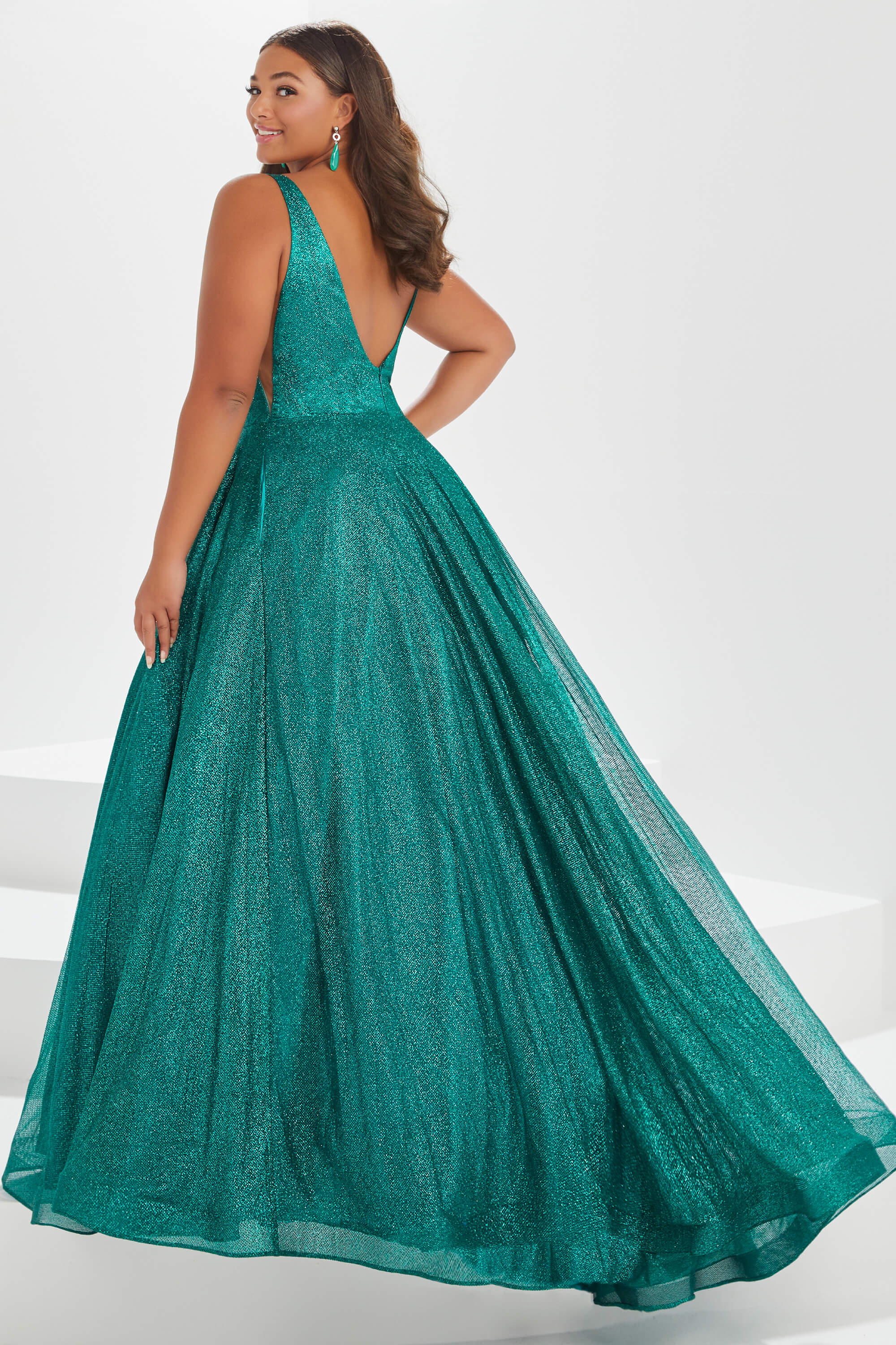 open lace back dress Zapaka Women Green Plus Size Prom Dress with Slit Tulle A Line Spaghetti Straps Appliqued Corset Long Party Dress with Sequins, Green / US26W main image 1