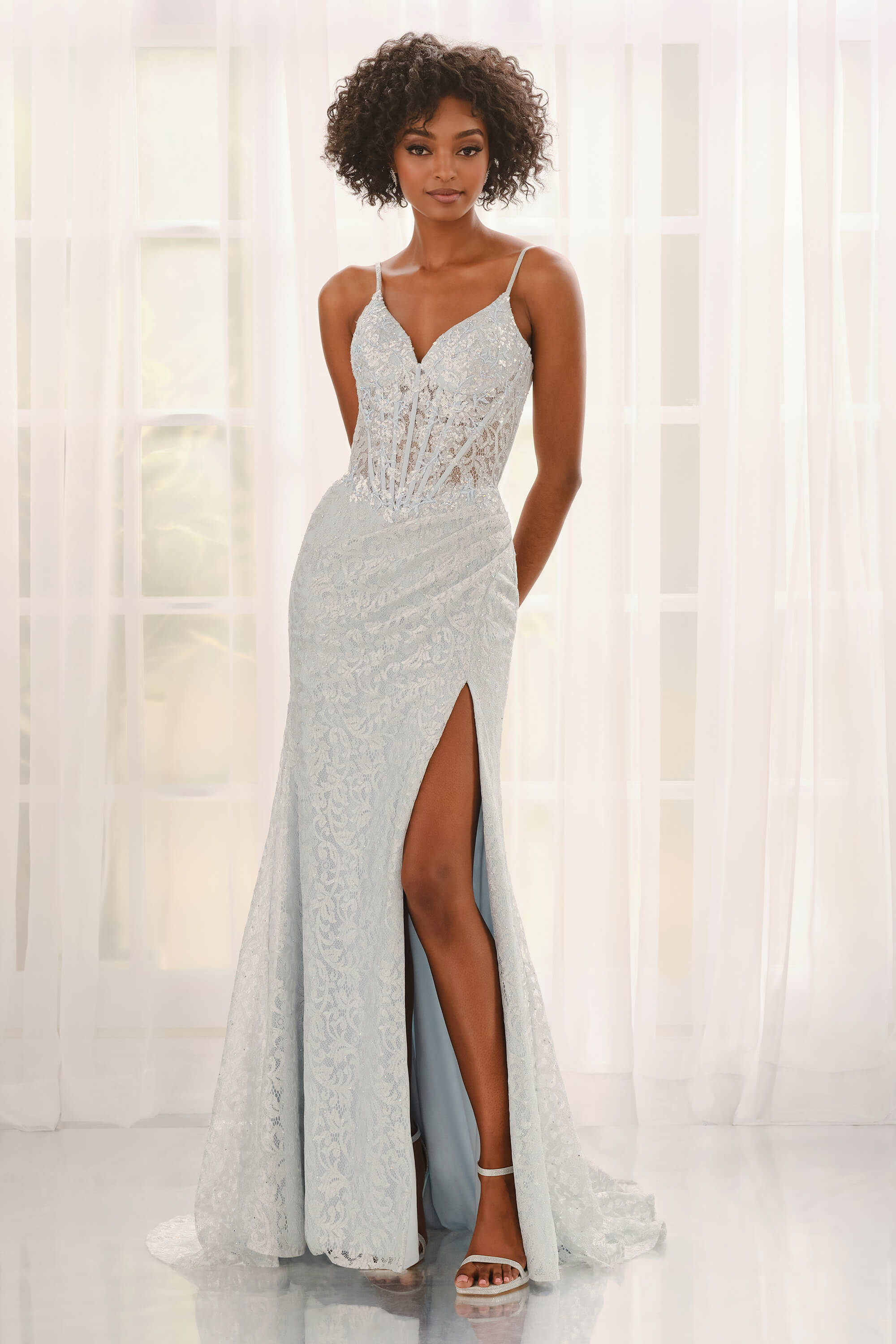 a line patterned dress A Line Floral Tulle V-Neck Short Sleeve Formal Evening Dress main image 0