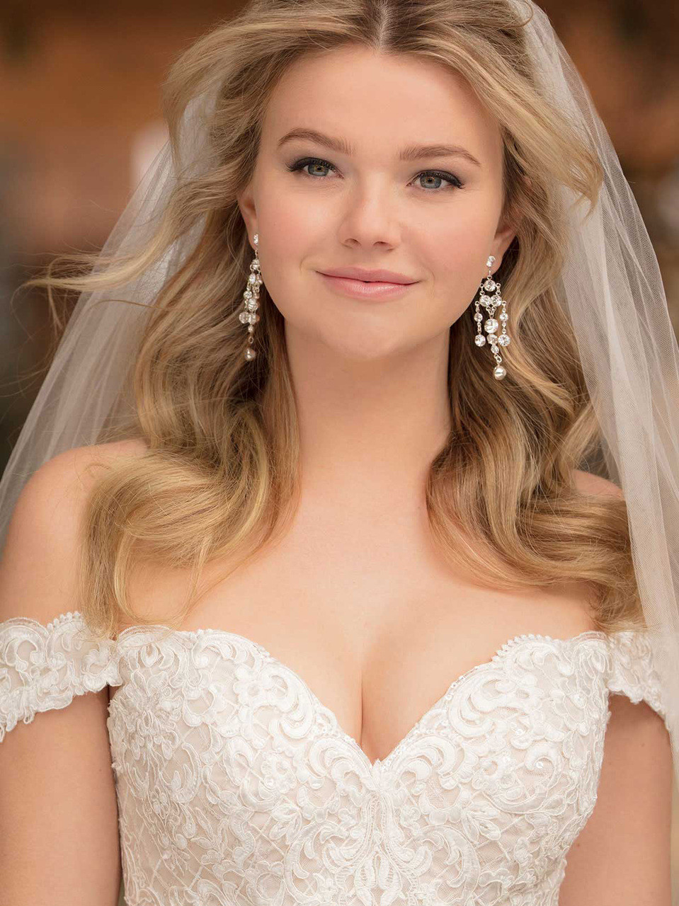 hairstyle for off the shoulder wedding dress