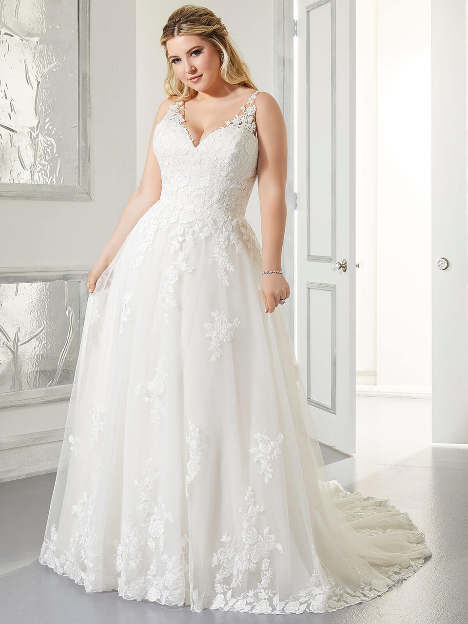 Julietta Plus Size Bridal Gown Arlene 3302 | Dimitra Designs