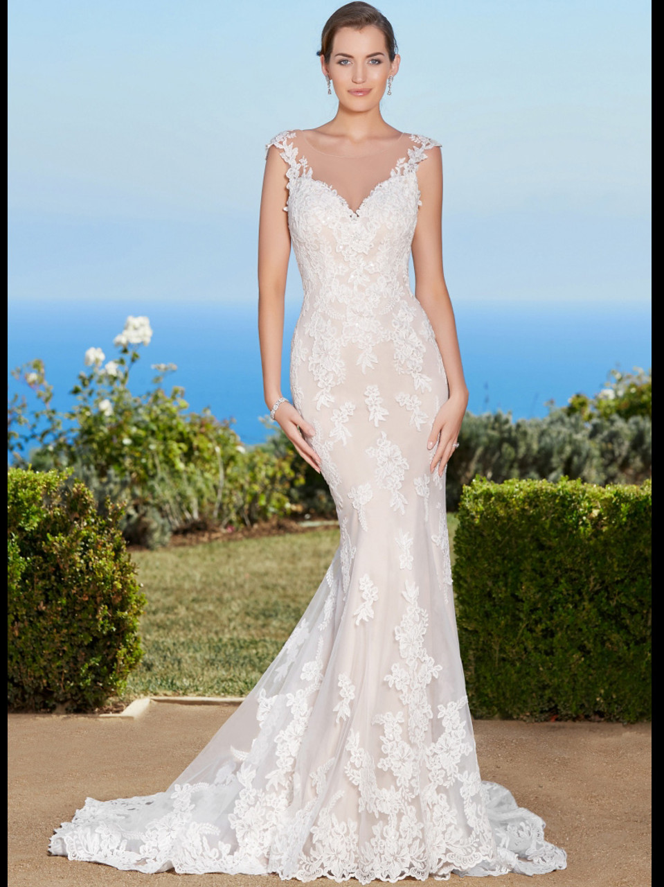 Low back wedding dress «Mallory» with detachable skirt