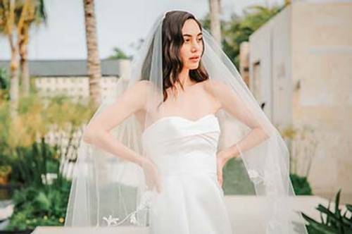 10 simple wedding dresses for minimalist brides