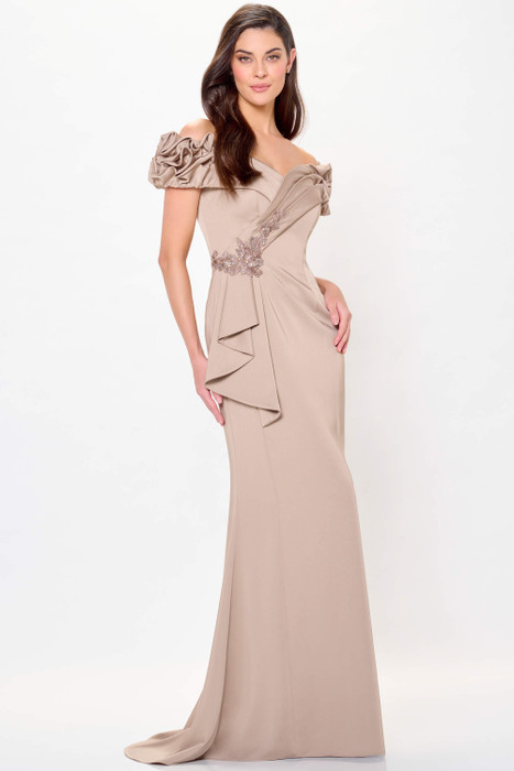 Montage MOB Gown M915 Montage MOB Gown M915