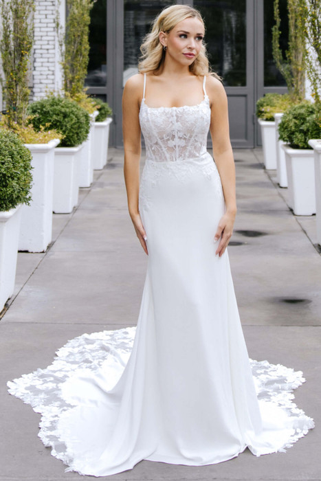 Sheer floral bodice meets sleek crepe skirt in this modern romantic silhouette