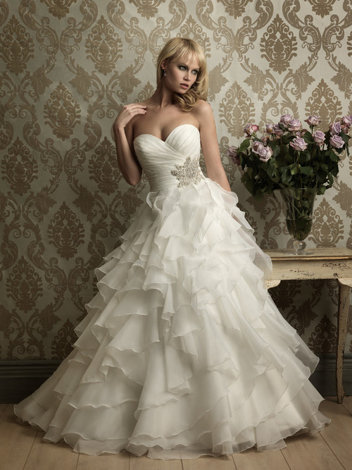 Sweetheart Wedding Gown Allure Bridal 8862