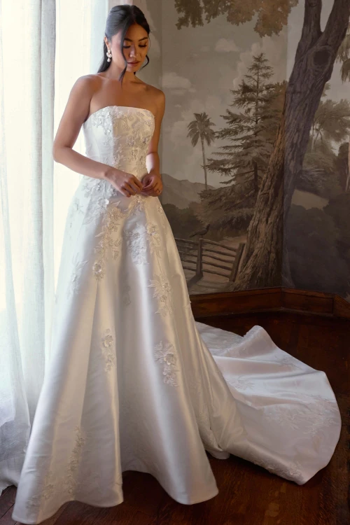 Front view of Essense of Australia D4479 Shell Mikado ball gown wedding dress