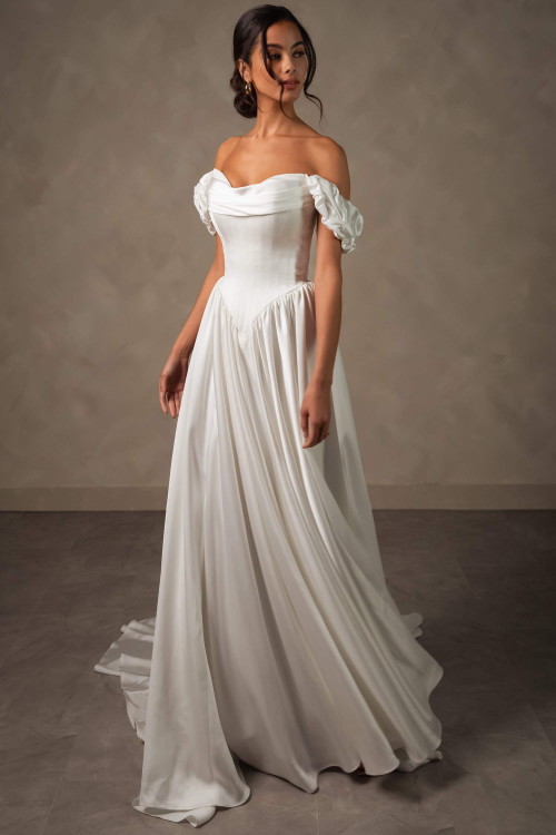 Front view of Essense of Australia D4568 Belle Satin A-line wedding dress with detachable sleeves