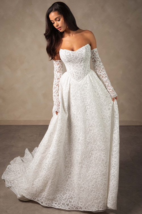 Essense of Australia D4591 Wedding Gown