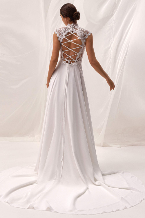 Pronovias Latzuli Wedding Gown