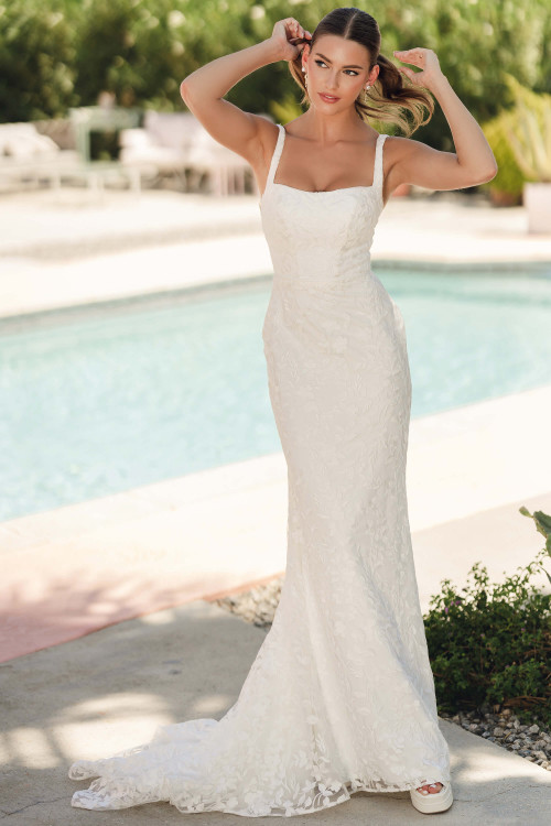 Front view of Stella York SY8253 fitted wedding dress with leafy lace and scoop neckline