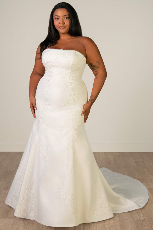 Stella York SY8251 Plus Size Wedding Gown