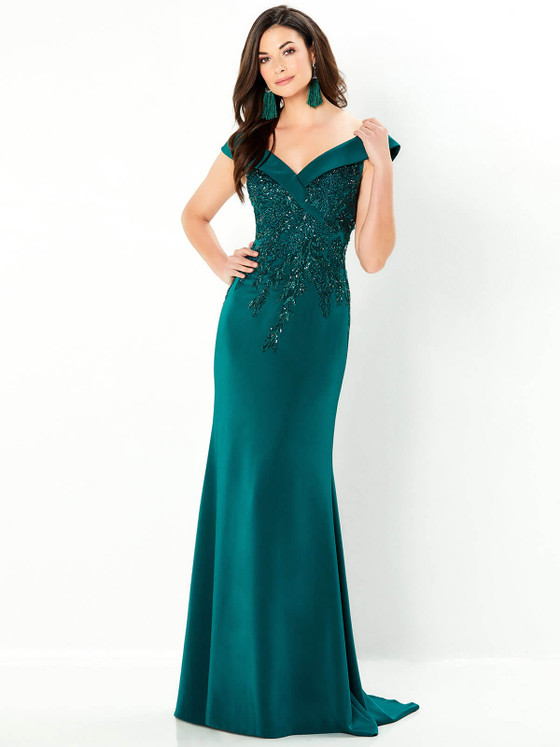 Montage MOB Gown 220932 Montage MOB Gown 220932