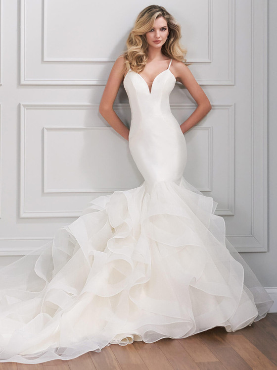 Fit And Flare Wedding Gown Martin Thornburg Cassel 221206