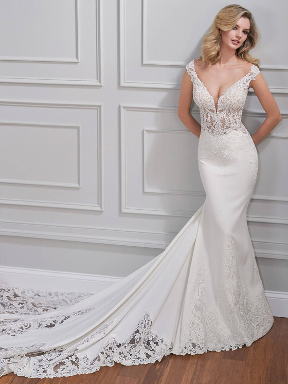 Fit And Flare Wedding Gown Martin Thornburg Alexandre 221212 Fit And Flare Wedding Gown Martin Thornburg Alexandre 221212