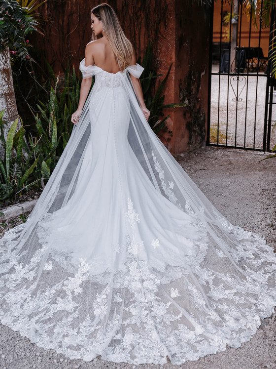 フローレス Allure Bridals Wedding Gown 9952 | Dimitra Designs