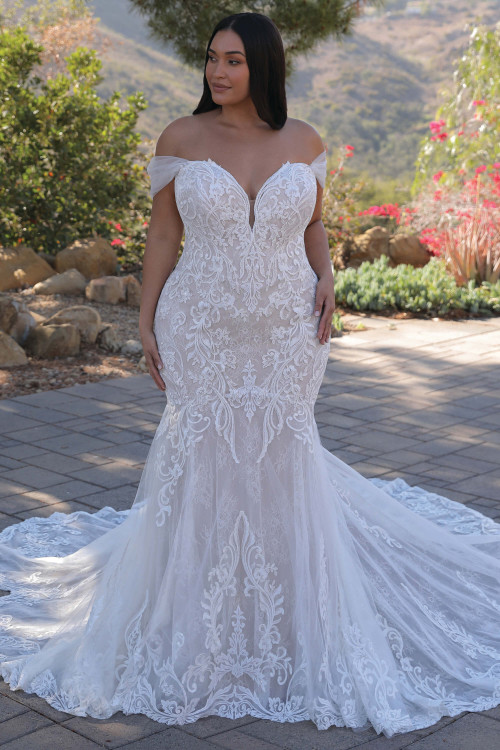 Front view of Athenais with a sweetheart neckline and off-the-shoulder straps in gorgeous lace Front view of Athenais with a sweetheart neckline and off-the-shoulder straps in gorgeous lace