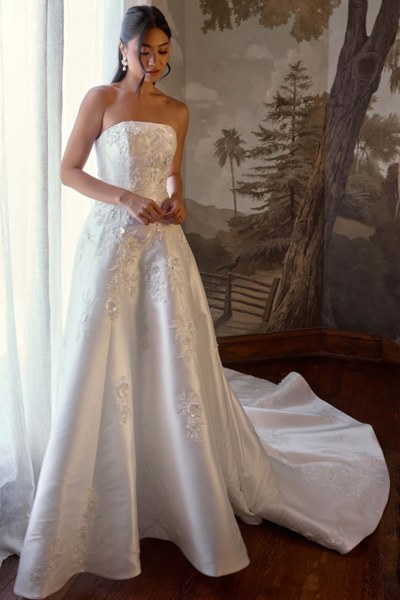 Essense of Australia D4479 Wedding Gown