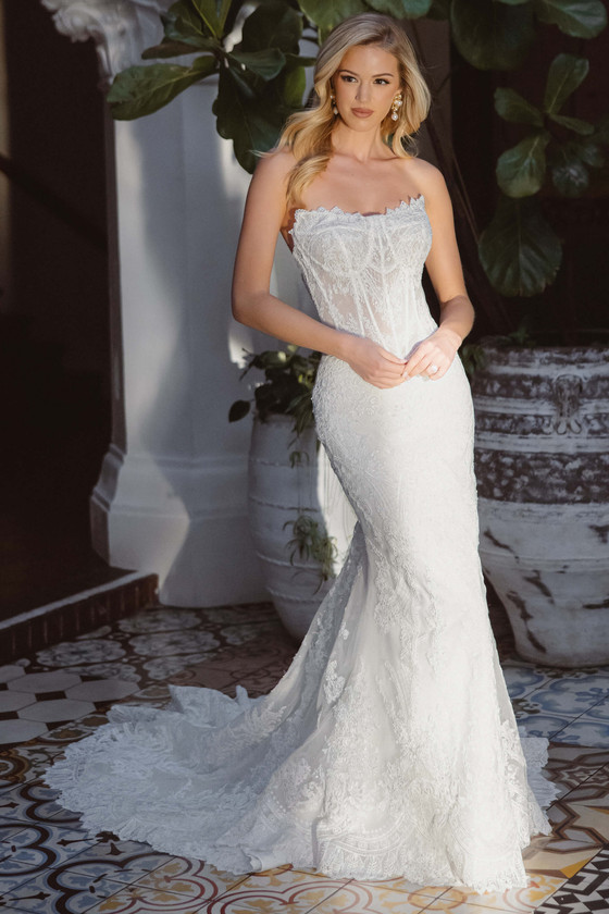 Essense of Australia D4541 Wedding Gown