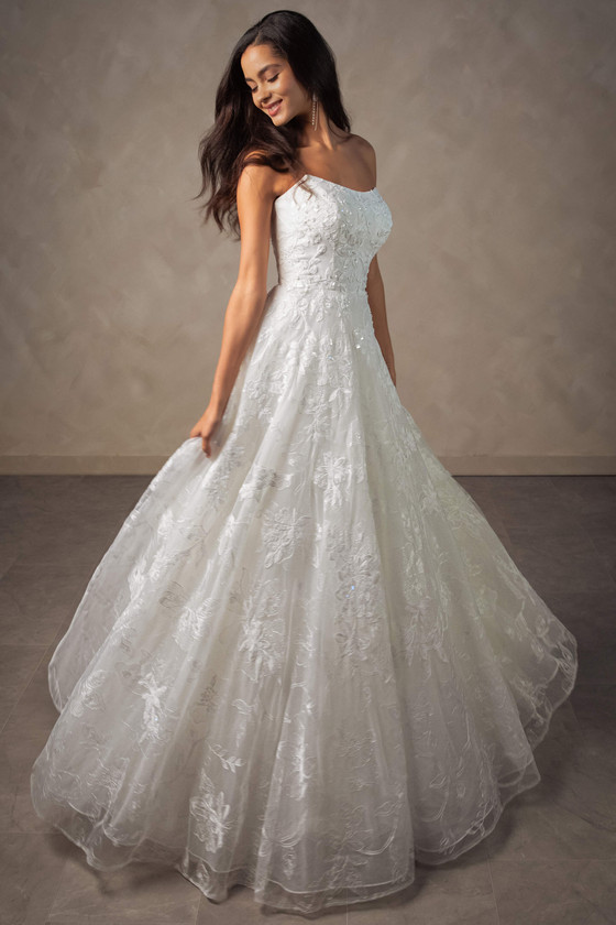 Essense of Australia D4571 Wedding Gown