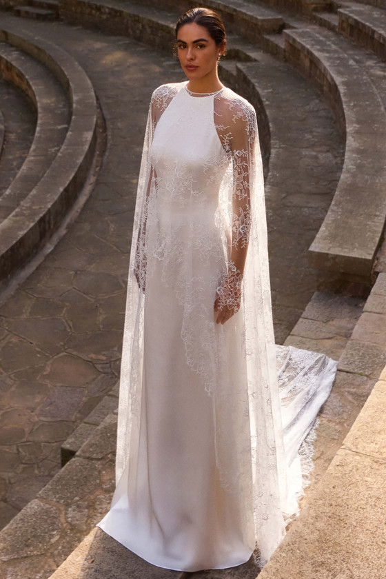 Pronovias Ailen Wedding Gown
