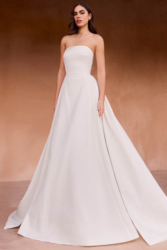 Pronovias Crisantem Wedding Gown