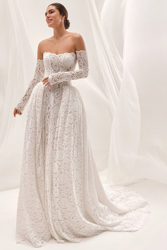 Front view of Pronovias Gevia lace A-line wedding dress