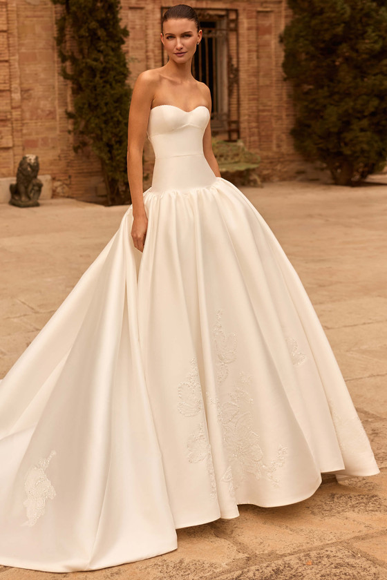 Pronovias Quinsley Wedding Gown