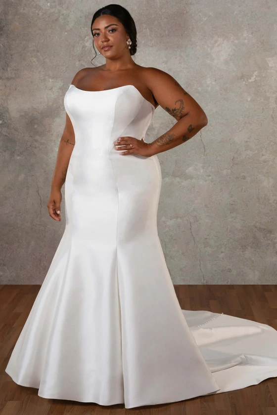 Essense of Australia D4257 Plus Size Wedding Gown