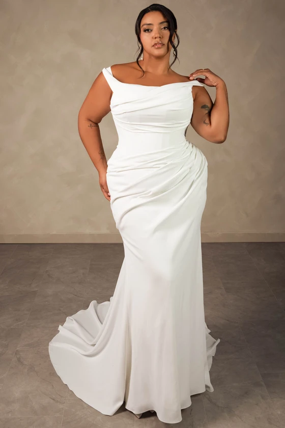 Essense of Australia D4563 Plus Size Wedding Gown