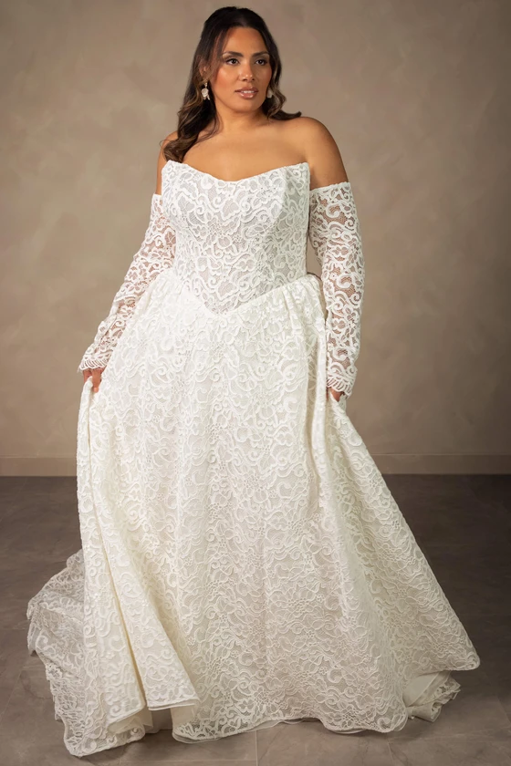 Front view of Essense of Australia D4591+ plus size lace wedding dress
