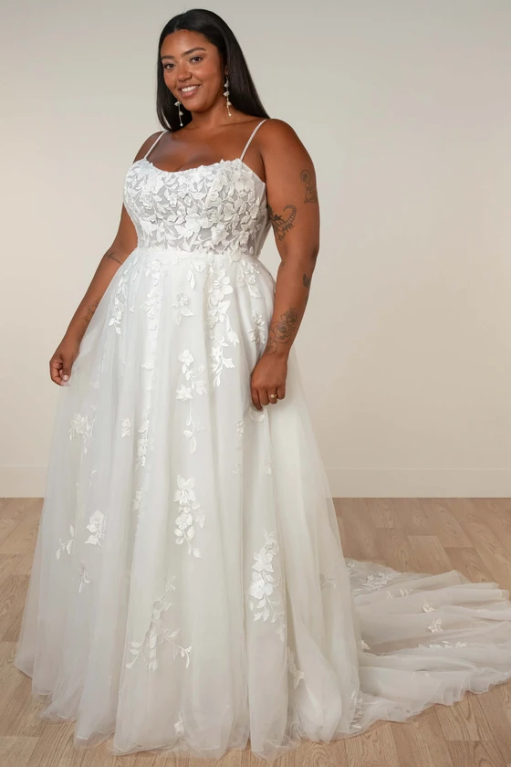 Stella York SY8213 Plus Size Wedding Gown