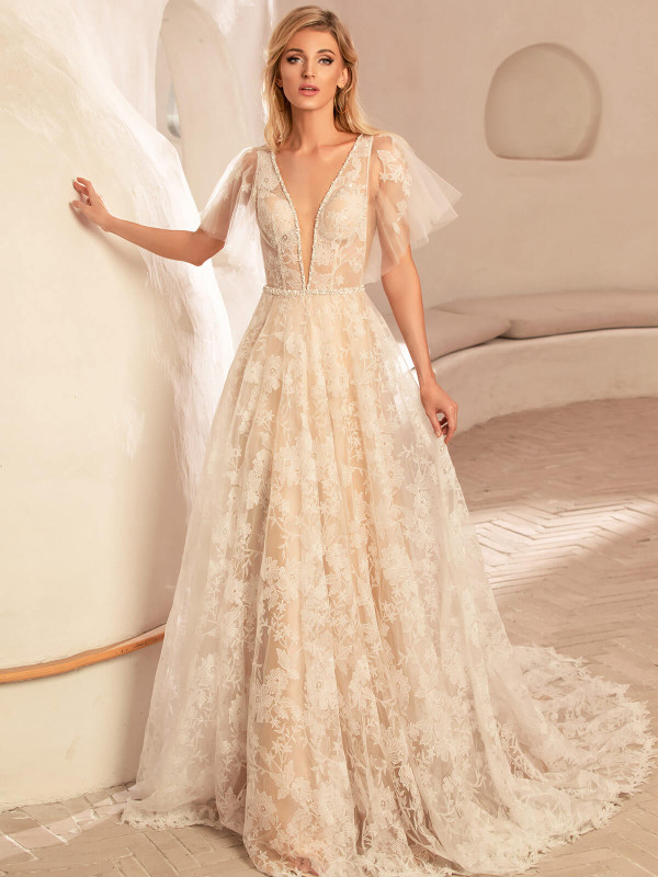 Plunging V-neckline Chic Nostalgia Wedding Dress Gale Plunging V-neckline Chic Nostalgia Wedding Dress Gale