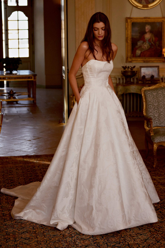 Elegant Floral Jacquard Satin Gown 88406